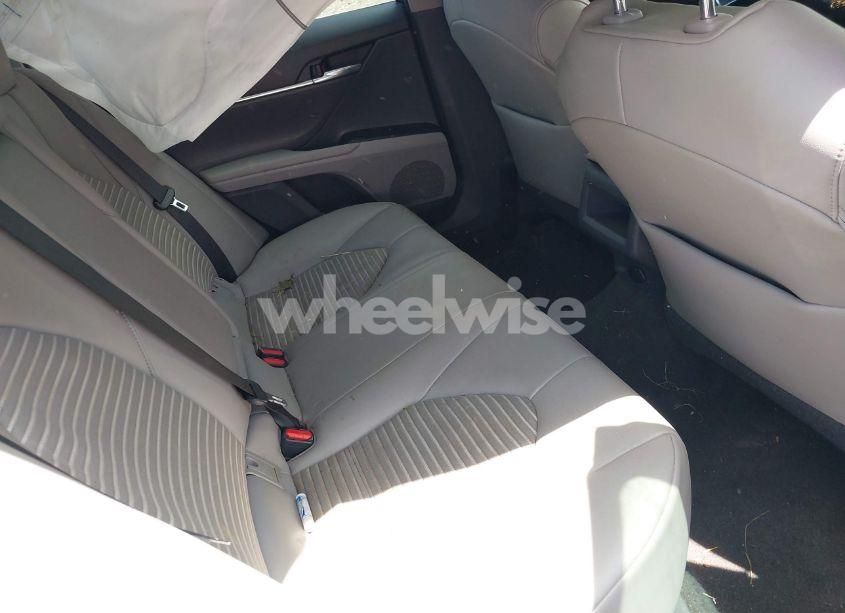 Photo 8 of 2020 Toyota Camry SE (VIN 4T1G11AK0LU873578)