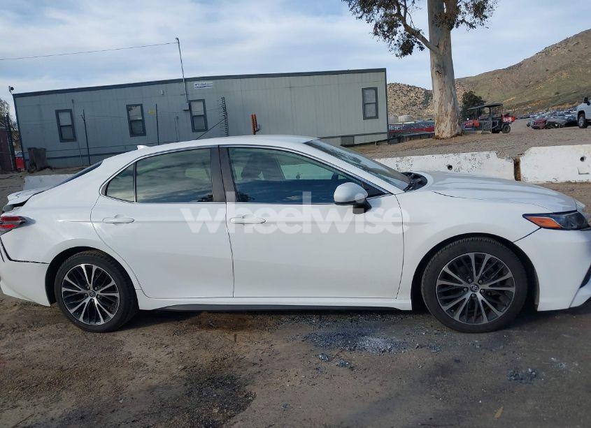 Photo 13 of 2020 Toyota Camry SE (VIN 4T1G11AK0LU893992)