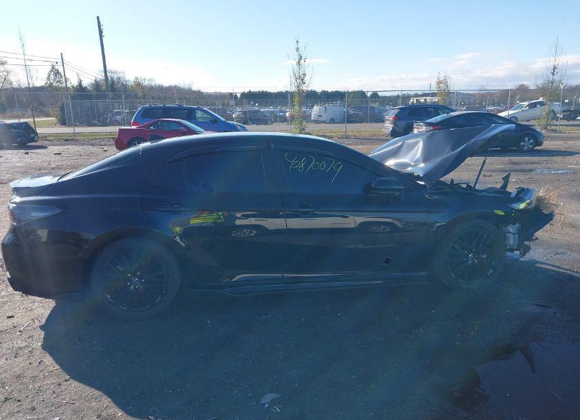 Photo 13 of 2020 Toyota Camry SE (VIN 4T1G11AK0LU900648)