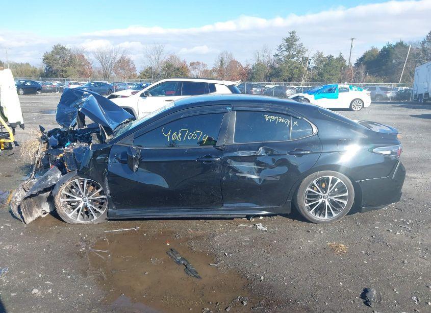 Photo 14 of 2020 Toyota Camry SE (VIN 4T1G11AK0LU900648)