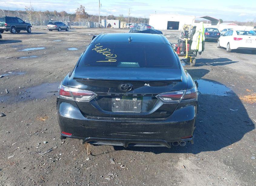 Photo 16 of 2020 Toyota Camry SE (VIN 4T1G11AK0LU900648)