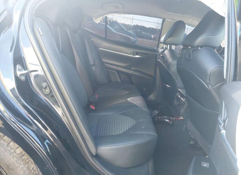 Photo 8 of 2020 Toyota Camry SE (VIN 4T1G11AK0LU900648)