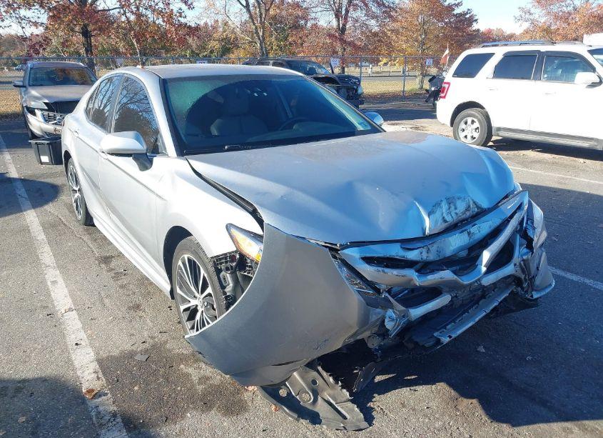 Photo 6 of 2020 Toyota Camry SE (VIN 4T1G11AK0LU902061)