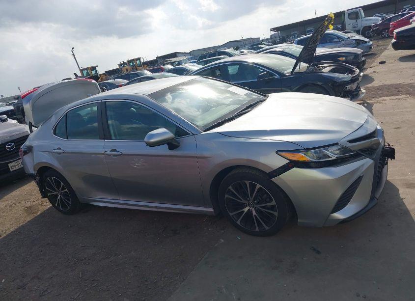 Photo 14 of 2020 Toyota Camry SE (VIN 4T1G11AK0LU929616)