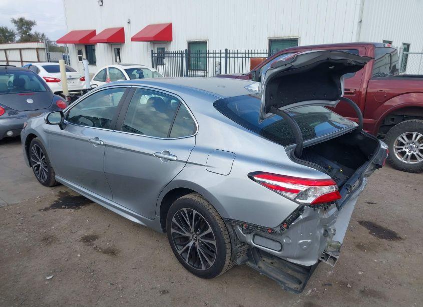 Photo 3 of 2020 Toyota Camry SE (VIN 4T1G11AK0LU929616)