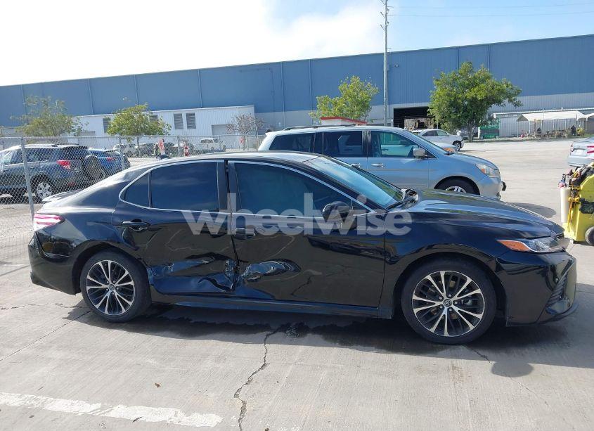 Photo 13 of 2020 Toyota Camry SE (VIN 4T1G11AK0LU930913)