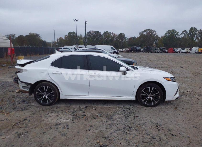 Photo 12 of 2020 Toyota Camry SE (VIN 4T1G11AK0LU955486)