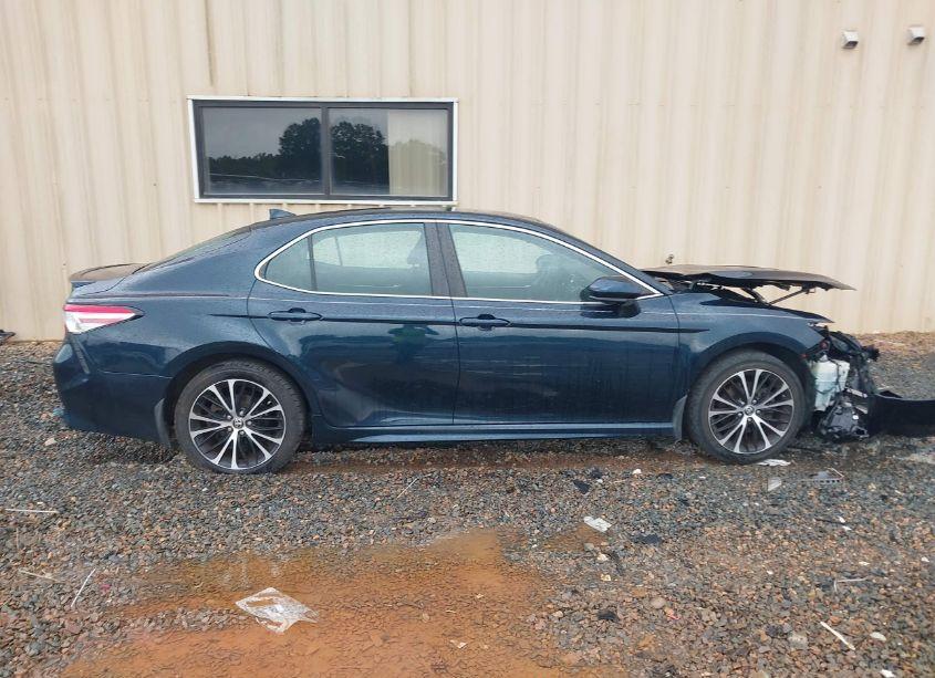 Photo 13 of 2020 Toyota Camry SE (VIN 4T1G11AK0LU962941)