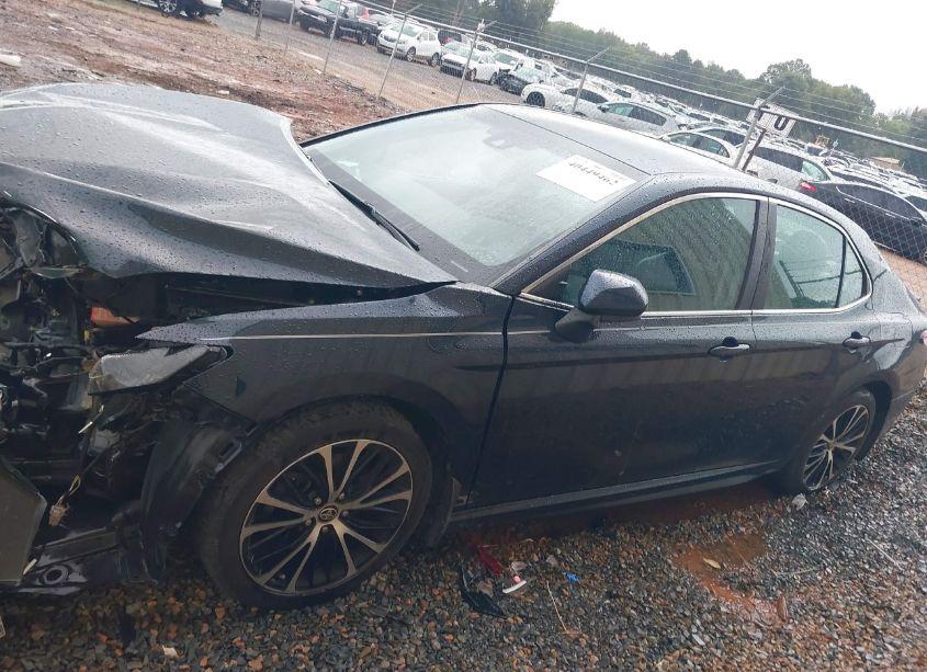 Photo 14 of 2020 Toyota Camry SE (VIN 4T1G11AK0LU962941)