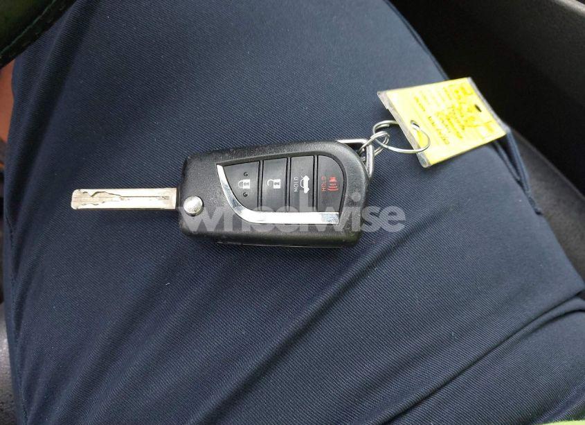 Photo 11 of 2020 Toyota Camry SE (VIN 4T1G11AK0LU978850)