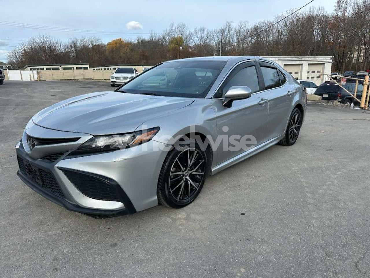 2021 TOYOTA CAMRY SE (VIN 4T1G11AK0MU413516) main photo