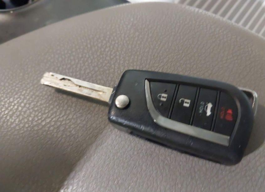 Photo 11 of 2021 Toyota Camry SE (VIN 4T1G11AK0MU414701)