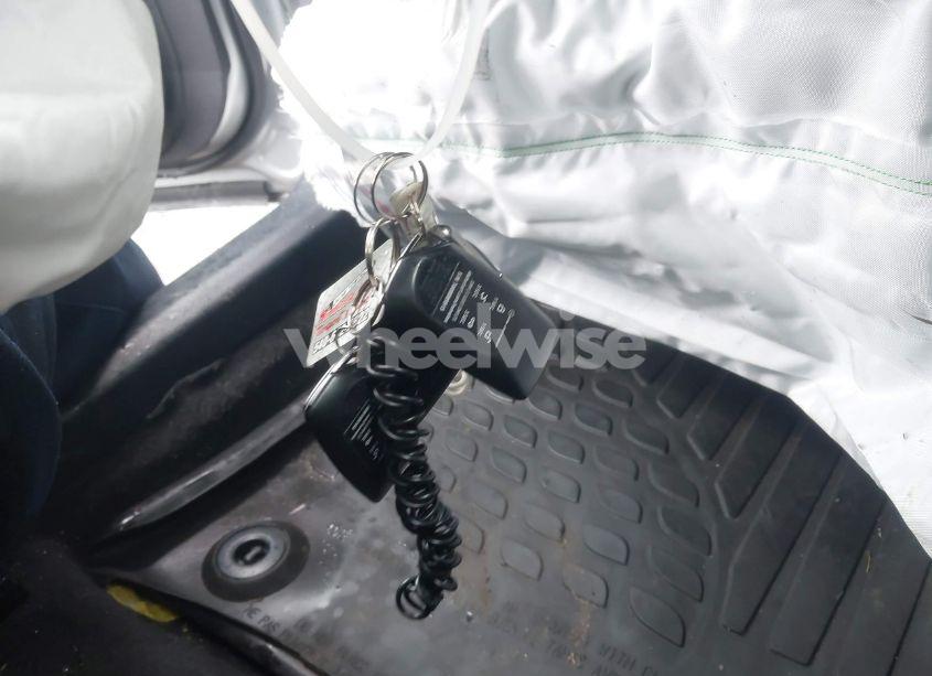 Photo 11 of 2021 Toyota Camry SE (VIN 4T1G11AK0MU425990)