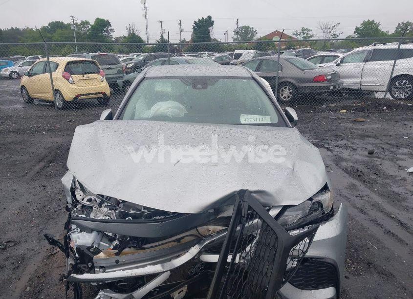 Photo 13 of 2021 Toyota Camry SE (VIN 4T1G11AK0MU425990)