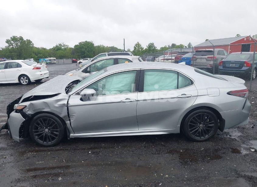 Photo 15 of 2021 Toyota Camry SE (VIN 4T1G11AK0MU425990)