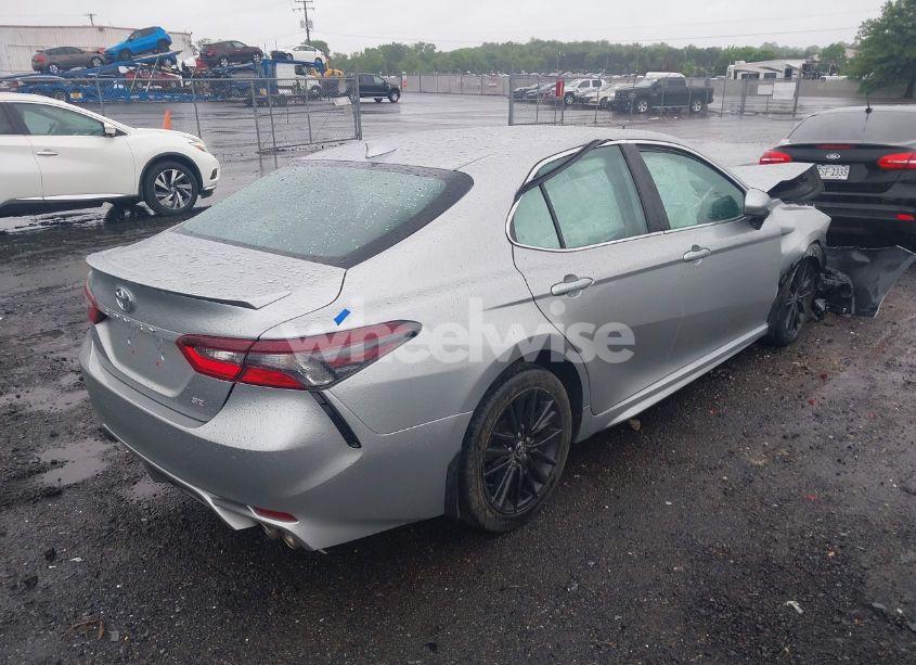 Photo 4 of 2021 Toyota Camry SE (VIN 4T1G11AK0MU425990)