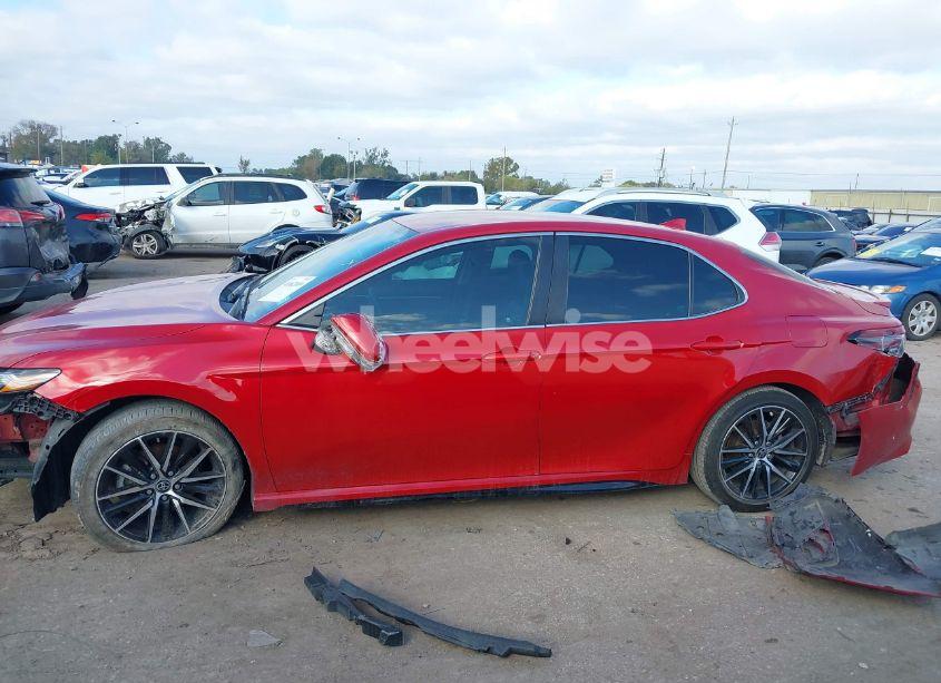 Photo 14 of 2021 Toyota Camry SE (VIN 4T1G11AK0MU458178)