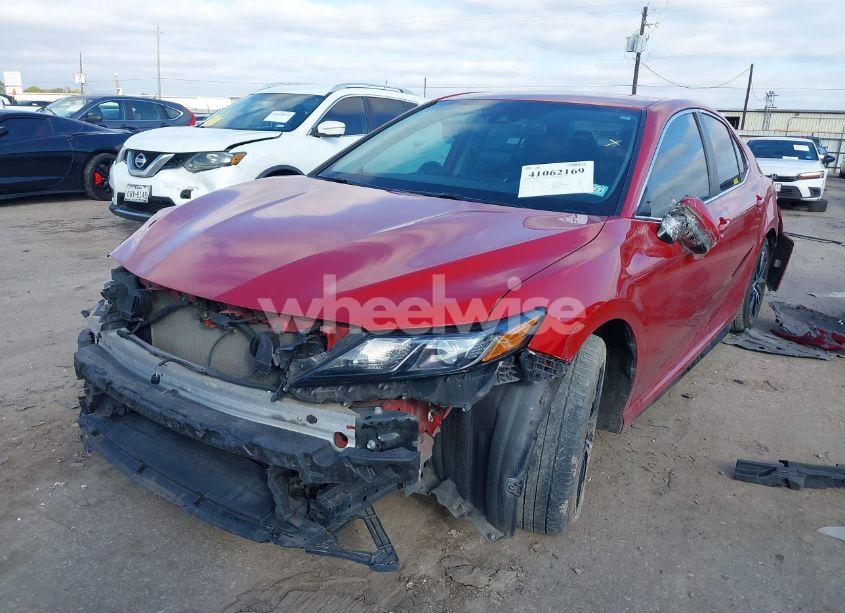 Photo 2 of 2021 Toyota Camry SE (VIN 4T1G11AK0MU458178)