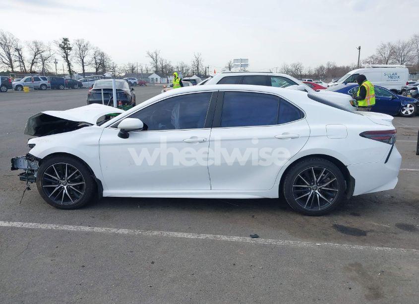 Photo 14 of 2021 Toyota Camry SE (VIN 4T1G11AK0MU459458)