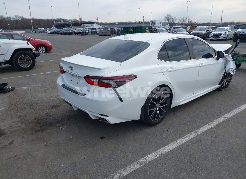 Photo 4 of 2021 Toyota Camry SE (VIN 4T1G11AK0MU459458)