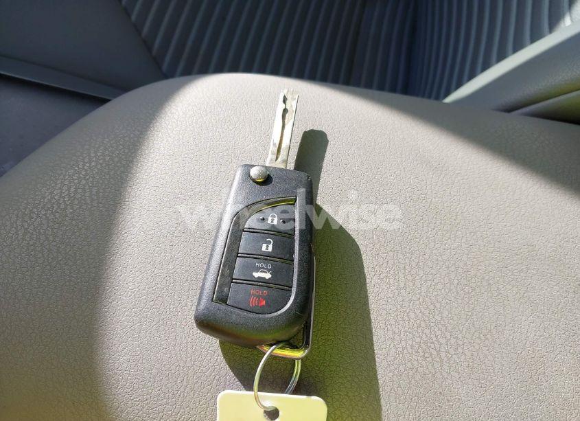 Photo 11 of 2021 Toyota Camry SE (VIN 4T1G11AK0MU469987)