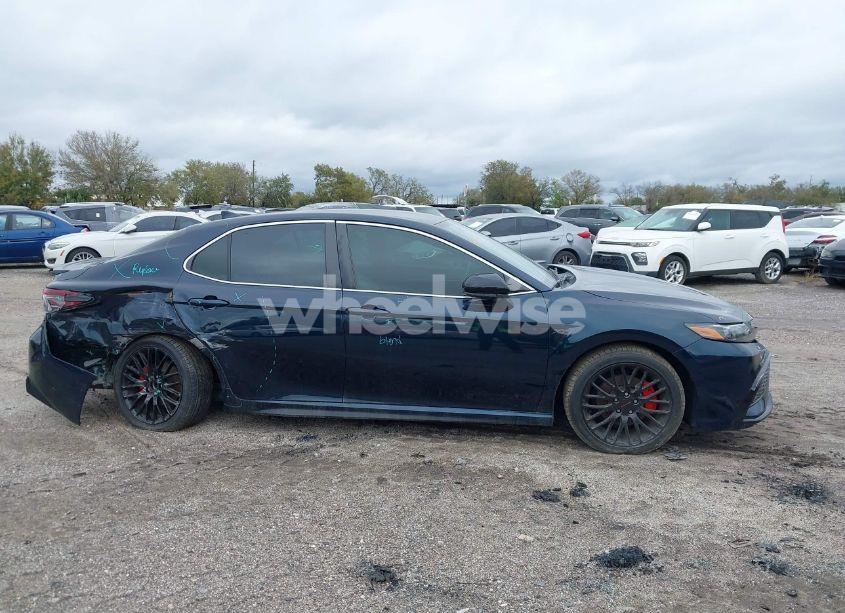 Photo 13 of 2021 Toyota Camry SE (VIN 4T1G11AK0MU469987)