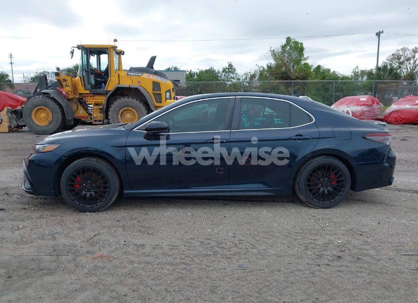 Photo 14 of 2021 Toyota Camry SE (VIN 4T1G11AK0MU469987)