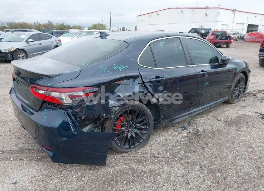 Photo 4 of 2021 Toyota Camry SE (VIN 4T1G11AK0MU469987)