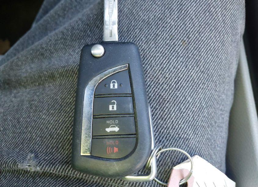 Photo 11 of 2021 Toyota Camry SE (VIN 4T1G11AK0MU475594)