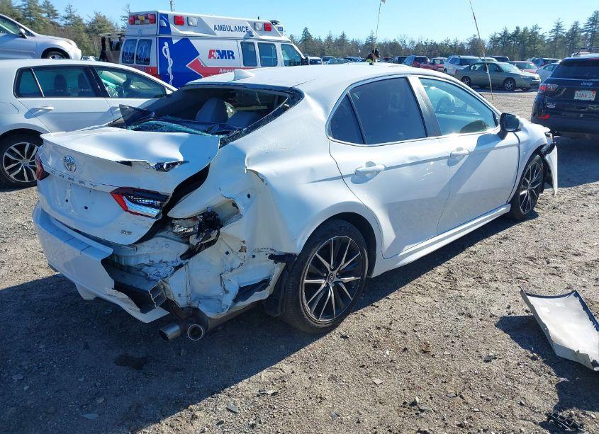 Photo 4 of 2021 Toyota Camry SE (VIN 4T1G11AK0MU475594)