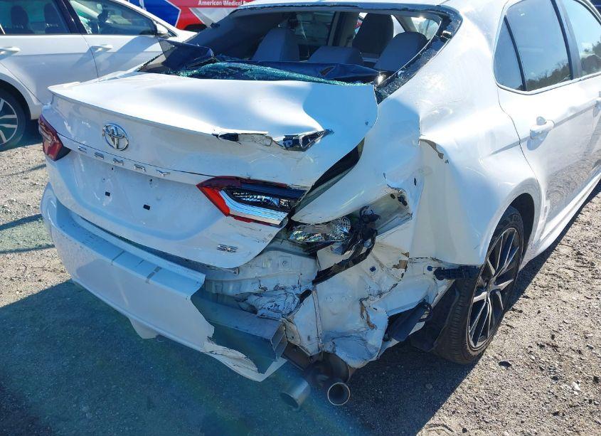 Photo 6 of 2021 Toyota Camry SE (VIN 4T1G11AK0MU475594)