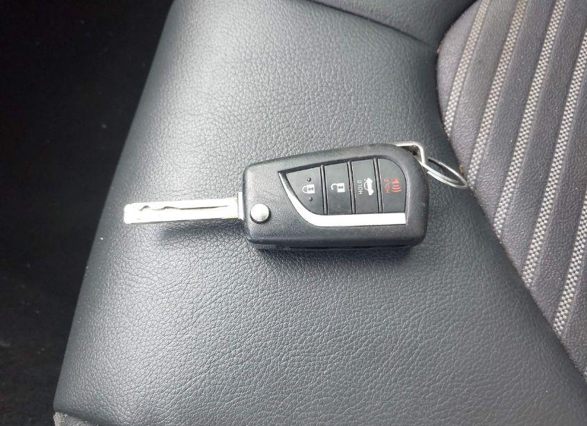 Photo 11 of 2021 Toyota Camry SE (VIN 4T1G11AK0MU475627)