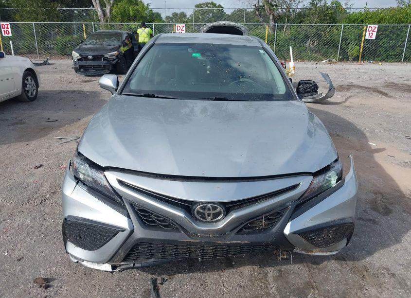 Photo 13 of 2021 Toyota Camry SE (VIN 4T1G11AK0MU475627)