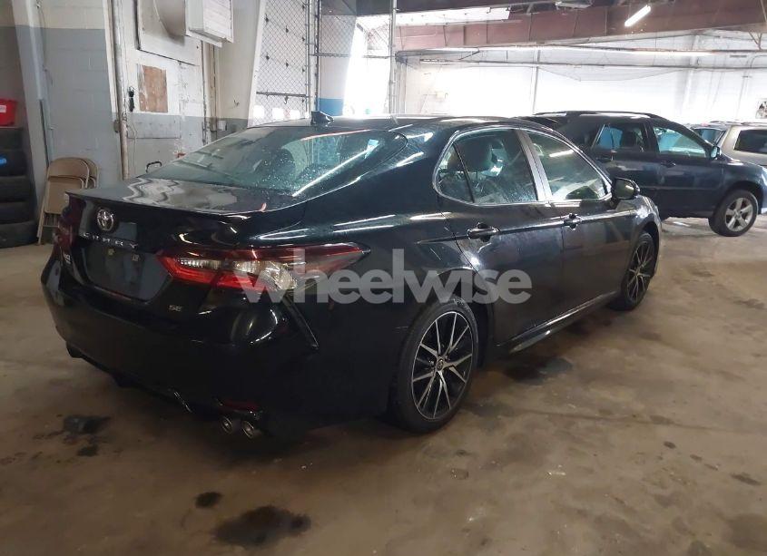 Photo 4 of 2021 Toyota Camry SE (VIN 4T1G11AK0MU491116)