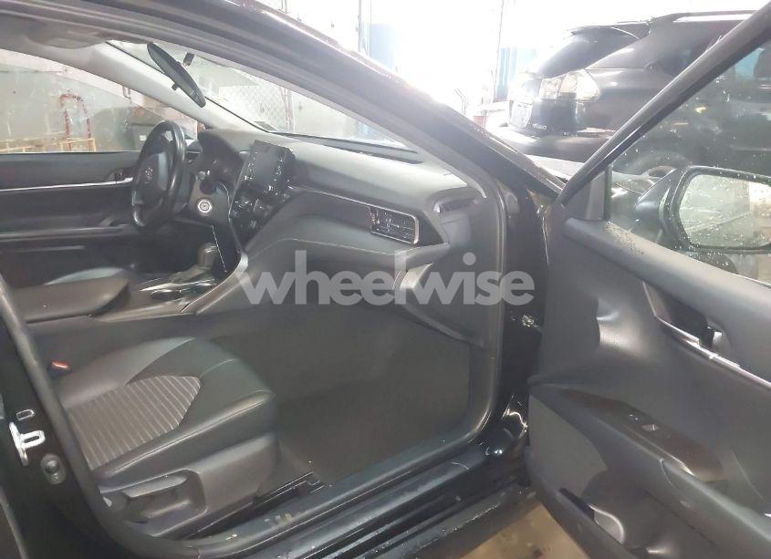 Photo 5 of 2021 Toyota Camry SE (VIN 4T1G11AK0MU491116)