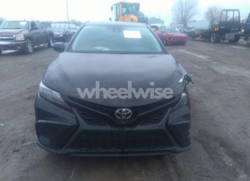 Photo 12 of 2021 Toyota Camry SE (VIN 4T1G11AK0MU516158)