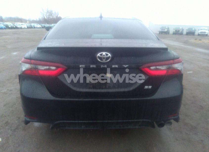 Photo 16 of 2021 Toyota Camry SE (VIN 4T1G11AK0MU516158)