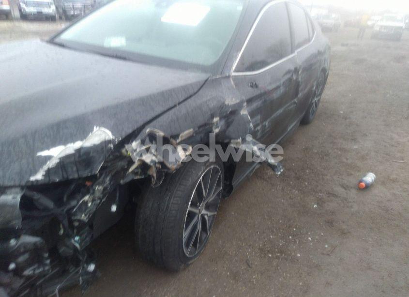 Photo 6 of 2021 Toyota Camry SE (VIN 4T1G11AK0MU516158)