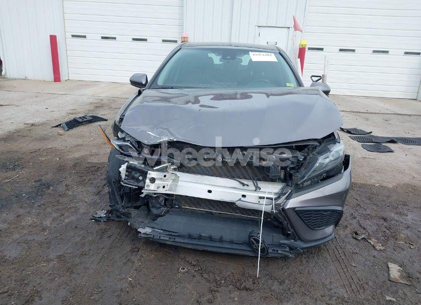 Photo 13 of 2021 Toyota Camry SE (VIN 4T1G11AK0MU524308)