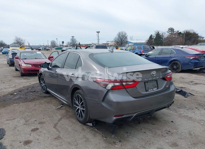 Photo 3 of 2021 Toyota Camry SE (VIN 4T1G11AK0MU524308)