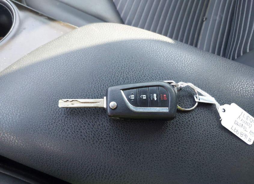 Photo 11 of 2021 Toyota Camry SE (VIN 4T1G11AK0MU560371)