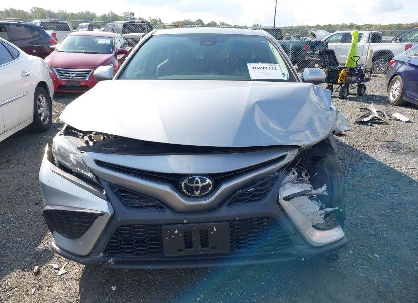 Photo 12 of 2021 Toyota Camry SE (VIN 4T1G11AK0MU560371)