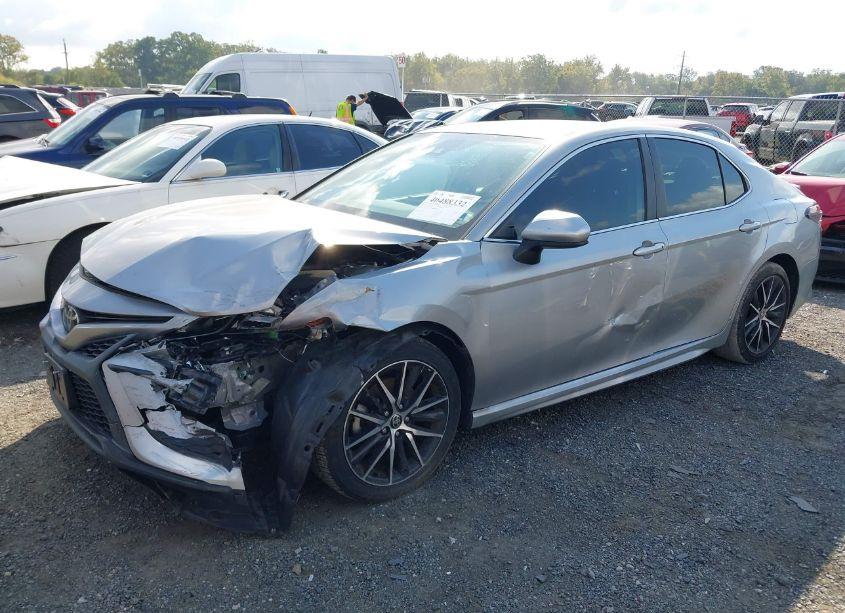 Photo 2 of 2021 Toyota Camry SE (VIN 4T1G11AK0MU560371)