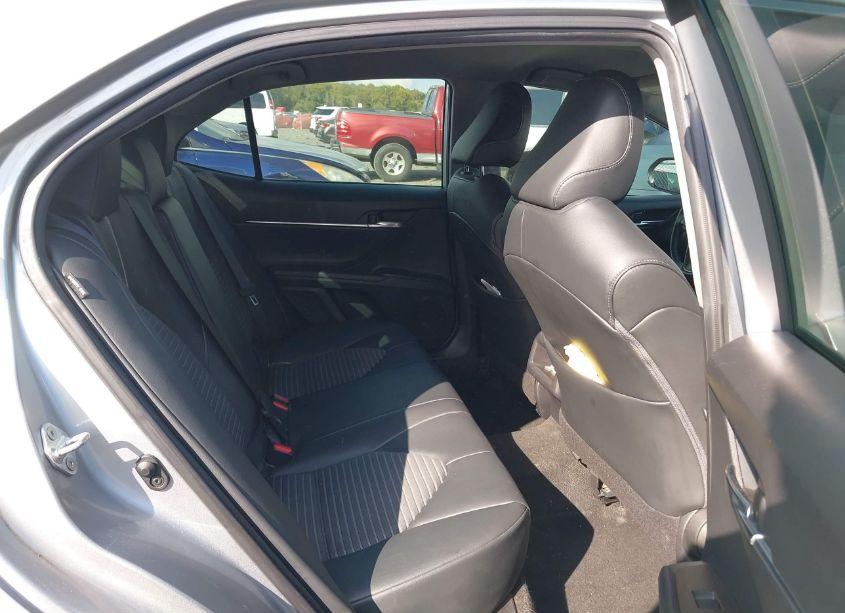 Photo 8 of 2021 Toyota Camry SE (VIN 4T1G11AK0MU560371)