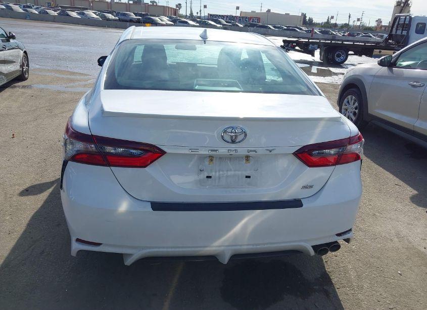 Photo 17 of 2021 Toyota Camry SE (VIN 4T1G11AK0MU578238)