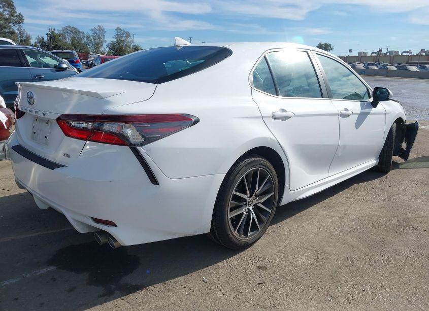 Photo 4 of 2021 Toyota Camry SE (VIN 4T1G11AK0MU578238)