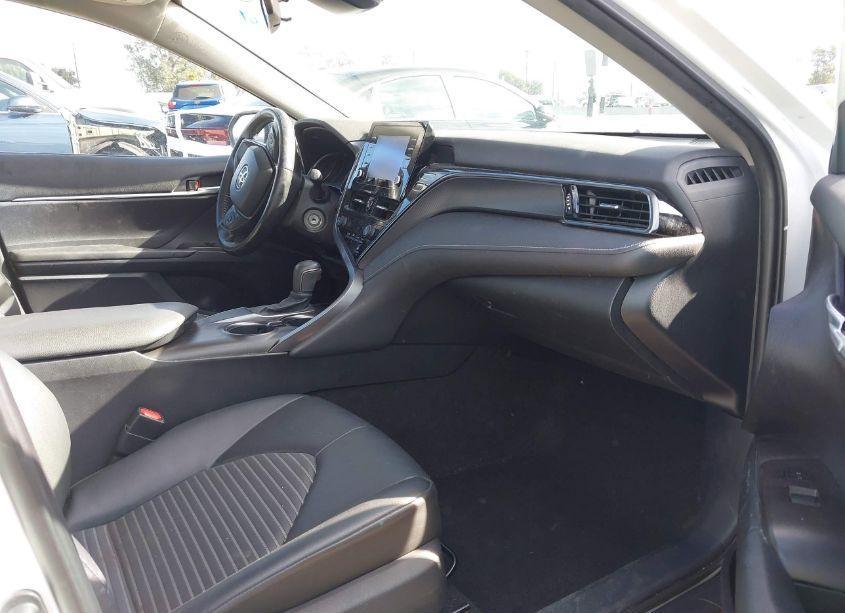 Photo 5 of 2021 Toyota Camry SE (VIN 4T1G11AK0MU578238)