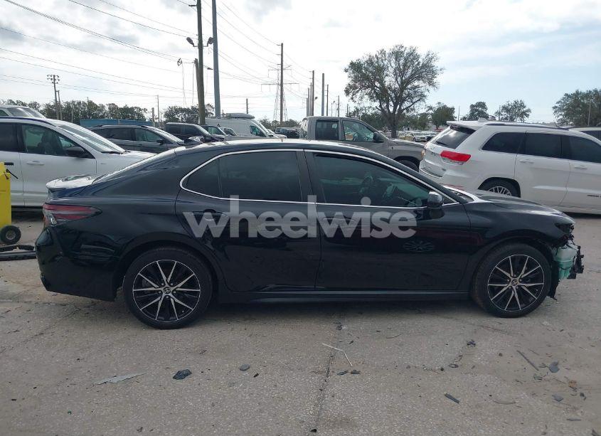 Photo 14 of 2021 Toyota Camry SE (VIN 4T1G11AK0MU581219)