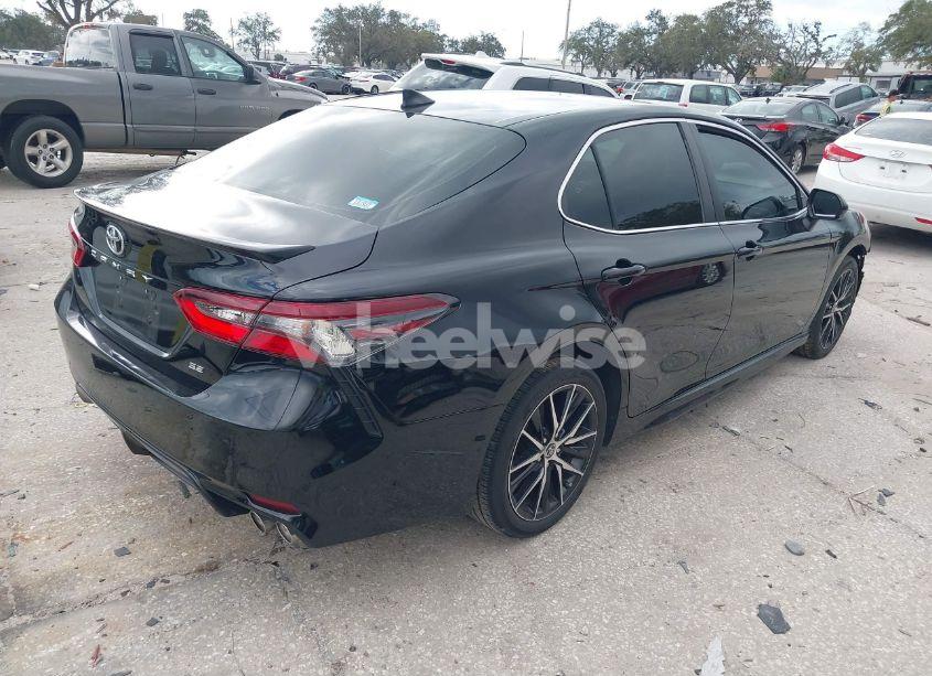 Photo 4 of 2021 Toyota Camry SE (VIN 4T1G11AK0MU581219)