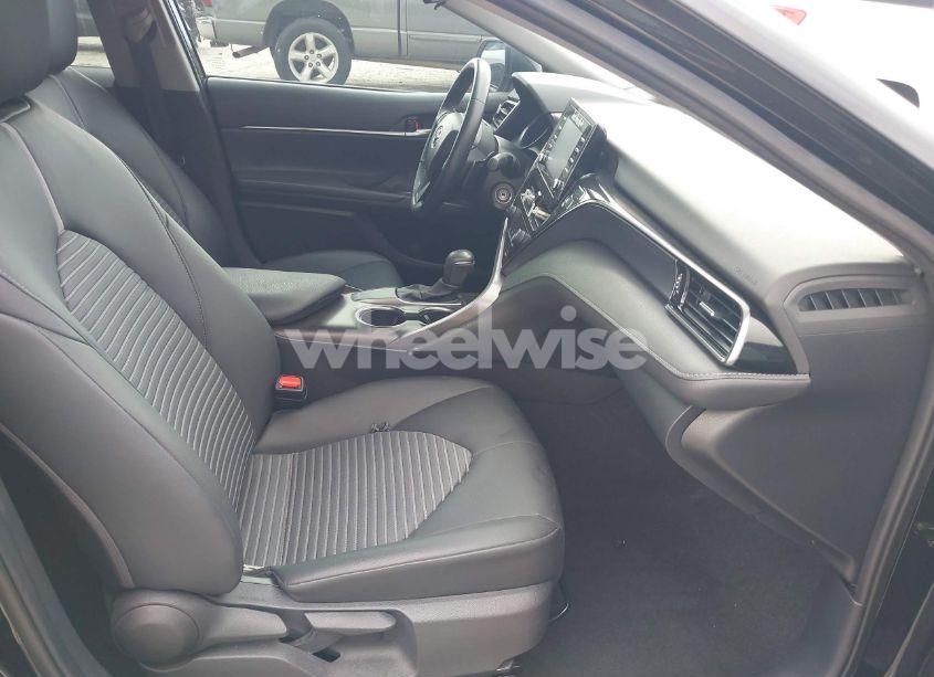 Photo 5 of 2021 Toyota Camry SE (VIN 4T1G11AK0MU581219)